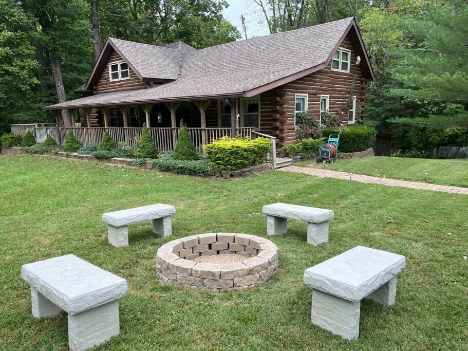 Acorn Resort A Unique Retreat Cabin, 13 Acres Land Bloomington Exterior foto